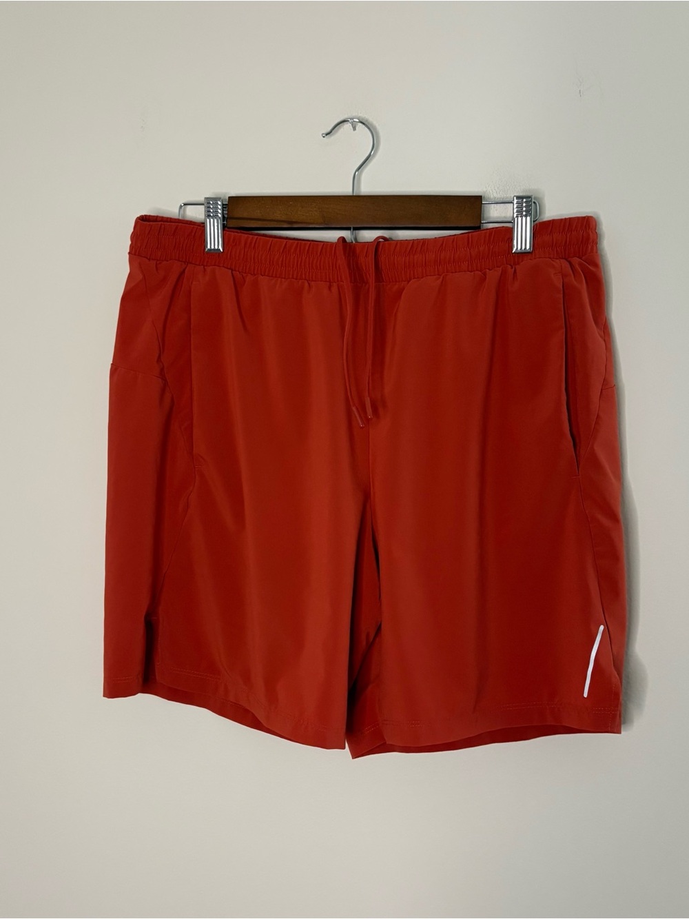 All In Motion Men’s Large Orange Athletic Shorts Lightweight Sporty Gym Travel